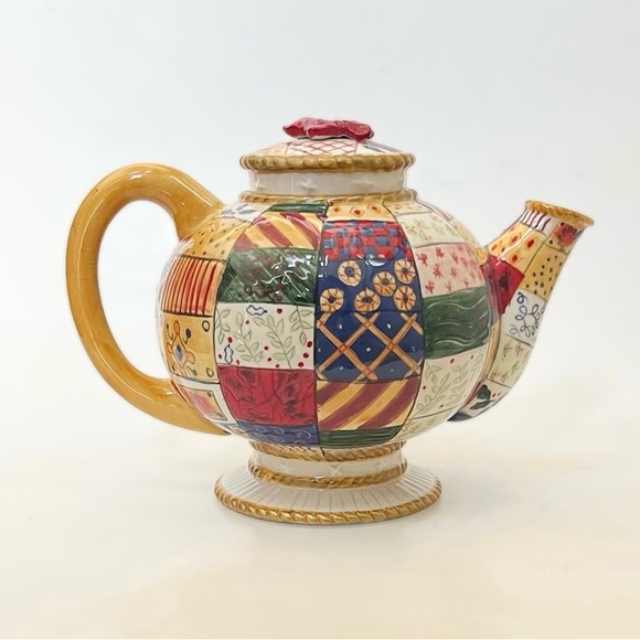 Studio Nova Old World Santa Christmas Patchwork Porcelain Teapot Kettle - Picture 3 of 10